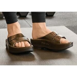 OOFOS OOahh Luxe Slide Sandals Dark Bronze Women 11 EU 42 Recovery